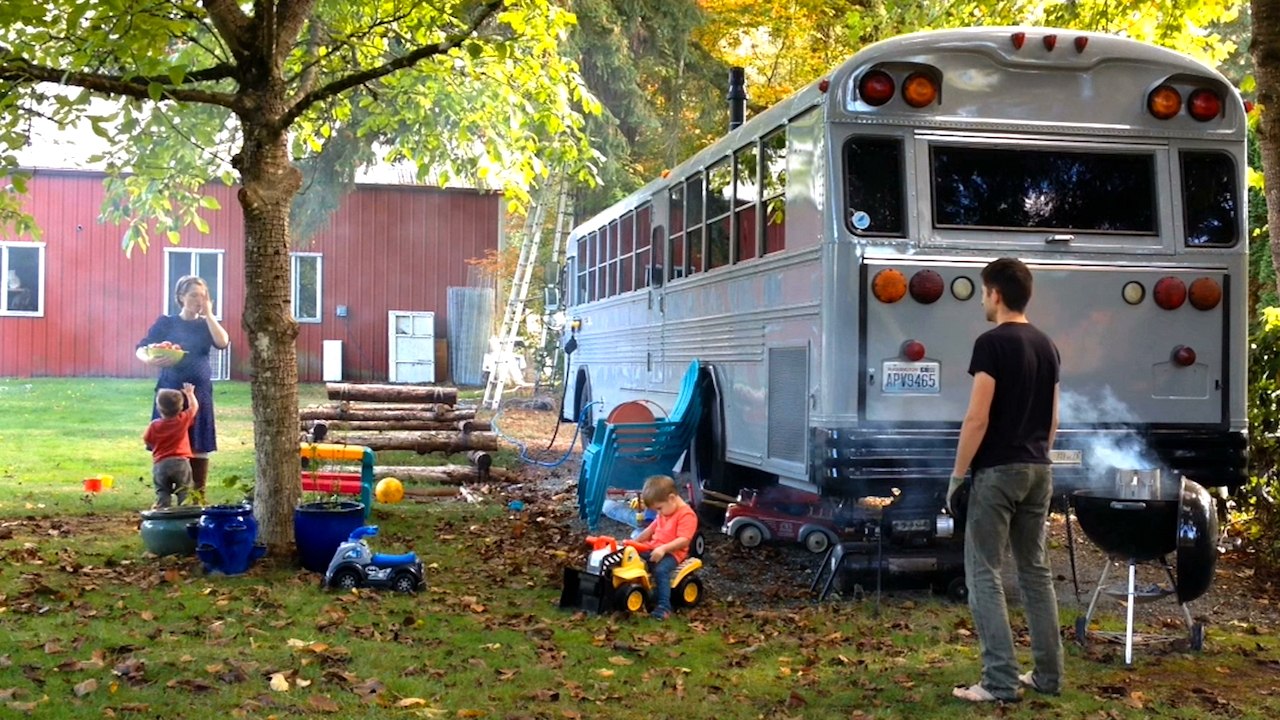 Family Ditch Expensive Rents To Live In A Converted School Bus: MAKING MAD