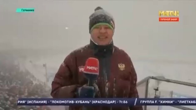 Ты дурак что ли? Чё ты мне в ухо говоришь?!!