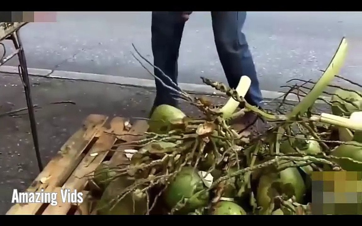 fast coconut cutting #2