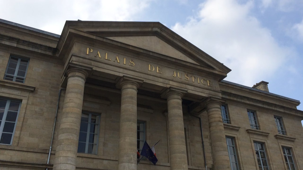 Rassemblement "Non au délit de solidarité"