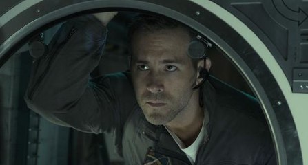 Life - official trailer - SF (Ryan Reynolds, Jake Gyllenhaal)