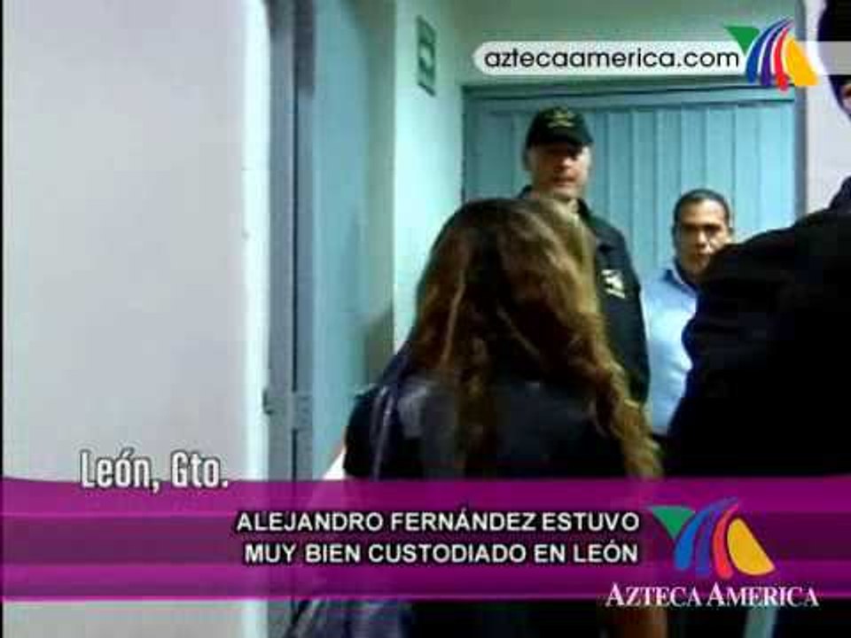 ¡Alejandro Fernández muy bien acompañado en León!
