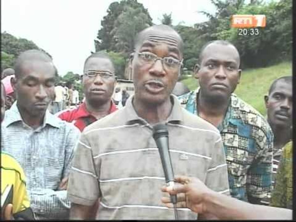Sitting organisé par les employés du casino de l'ivoire Golf club et de l'hotel ivoire