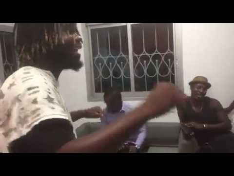 TNT et DJ LEO en improvisation dans les studios de TRACE FM Côte d'Ivoire