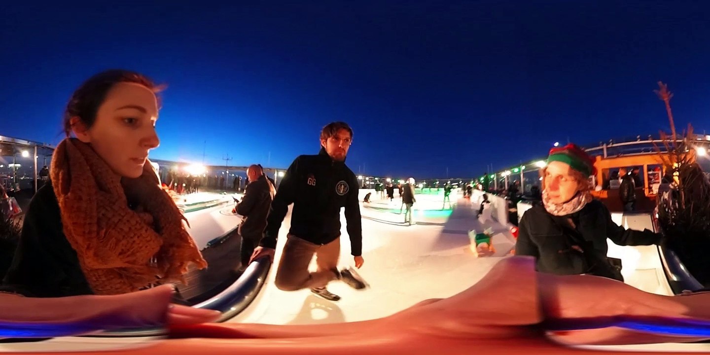 La patinoire de la Tour Montparnasse en 360 degrés