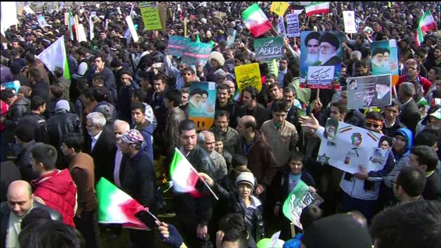 ايران تحتفل بذكرى الثورة الاسلامية وتندد ب تهديدات ترامب