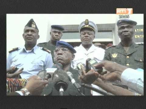 Le 1er Ministre, ministre de la defense a eu une séance de travail avec les autorités militaires