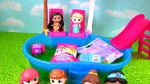 Disney Princesses Dive for Toy Surprises in Swimming Pool! Elsa, Jasmine, Belle, Anna
