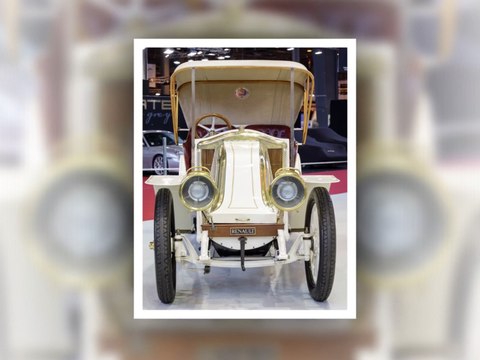 Le stand Renault au salon Rétromobile 2017