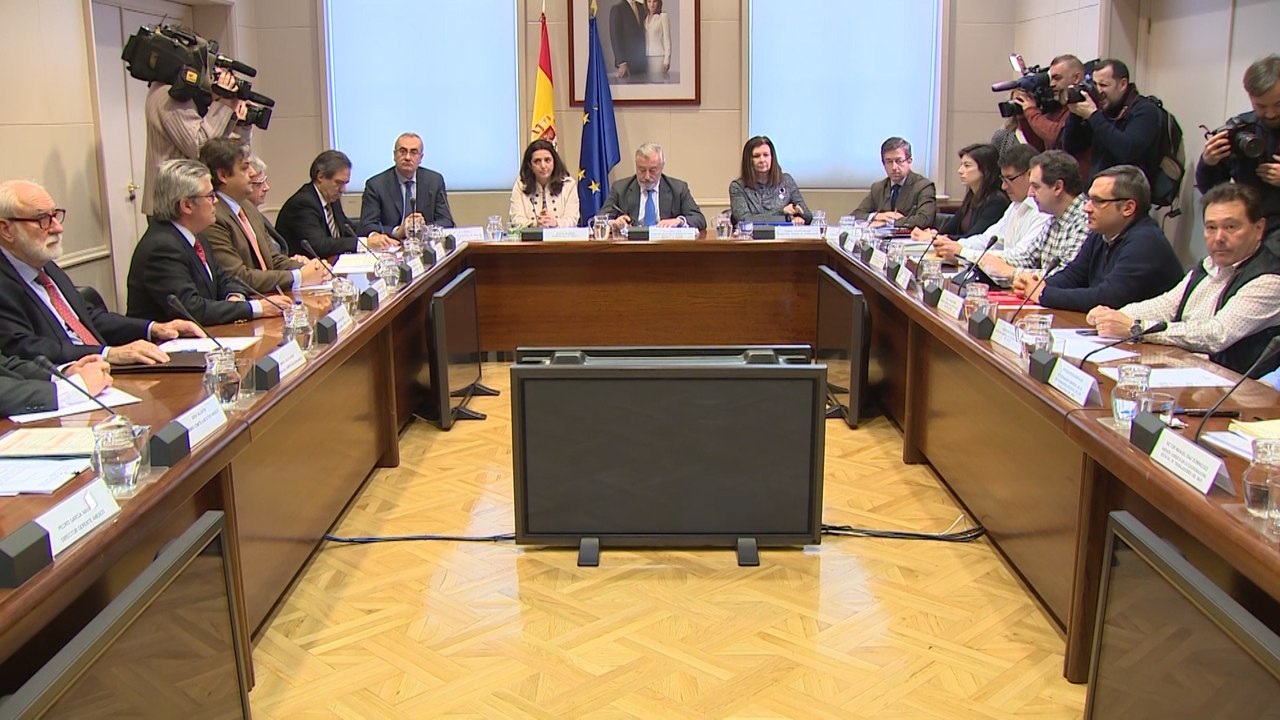 Fomento y estibadores mantienen posturas enfrentadas