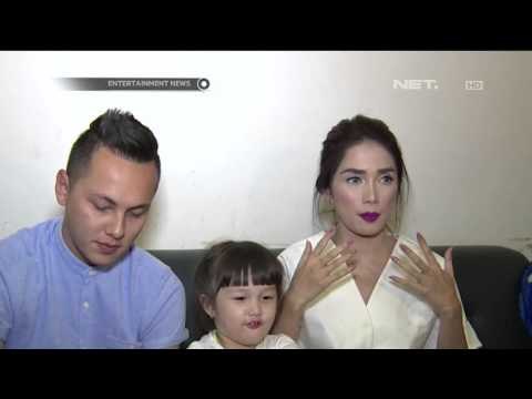 Ussy Sulitiawati Jalani Sesi Pemotretan Ditemani Suami