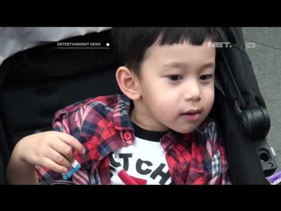 Selebriti yang Punya Cara Tersendiri Menangani Anak yang Enerjik