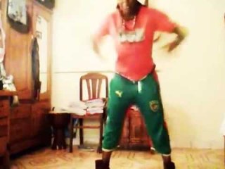 Démo Love Ya d'un Fan de TNT au CAMEROUN