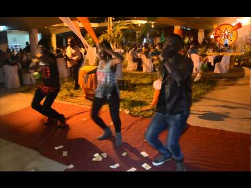 TNT en prestation à la fête des 50 ans de l'ENS