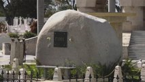 Cuba: Fidel Castro's tomb becomes place of pilgrimage