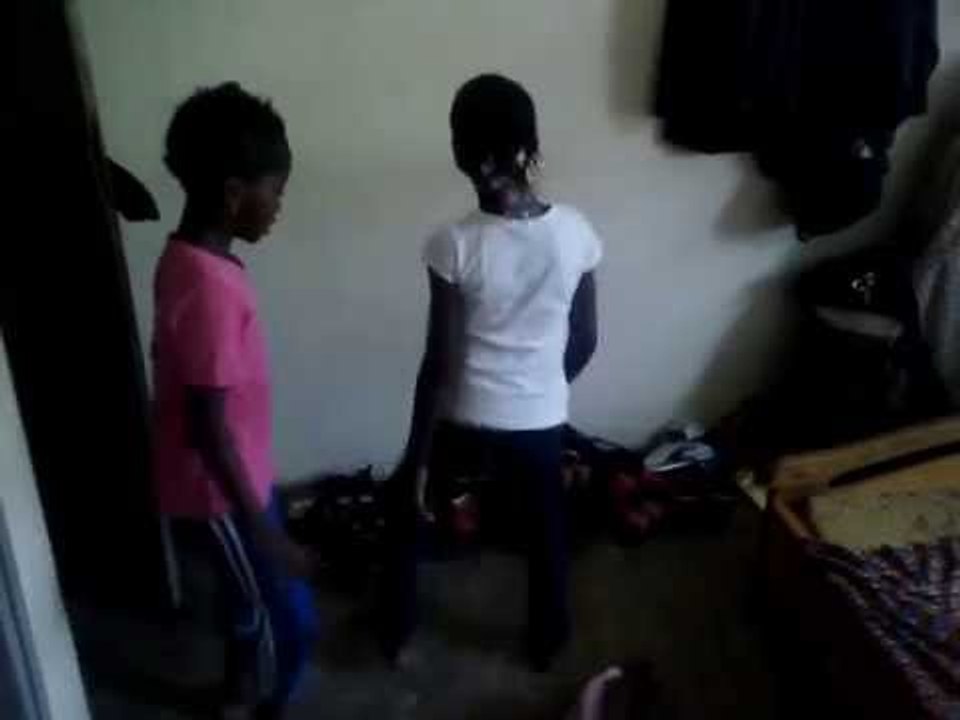 TNT (Tout Notre Talent) - Parodie Kanamogoblaguer de 2 fillettes