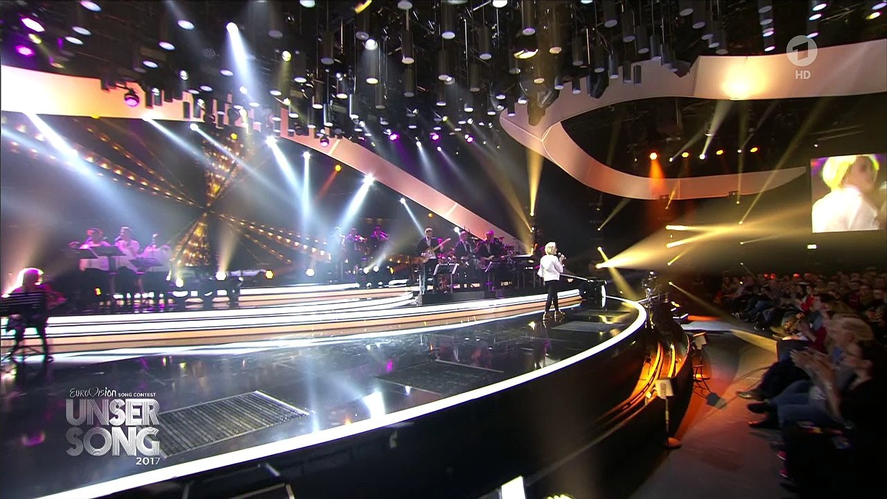 1.02 Yosefin Buohler - Love on Top (Mic Only)