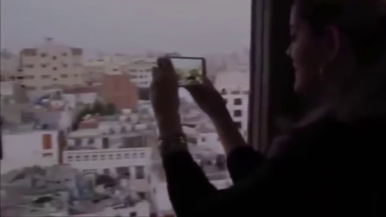 A Christian Cries When Hearing Muslim Call to Prayer (Azaan) - Beautiful Azaan