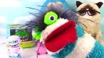 Wacky CHATTERING TEETH Wednesday! Play-Doh Surprise Egg | Crocodile Dentist | Fun Blind Bags