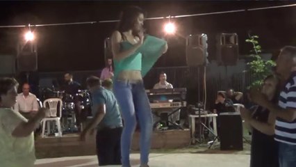 Yeşilliden masa üste harika çiftetelli