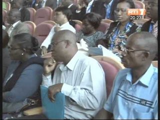 Un symposium régional sur le développement des capacités de formation en TIC ouvert à Abidjan