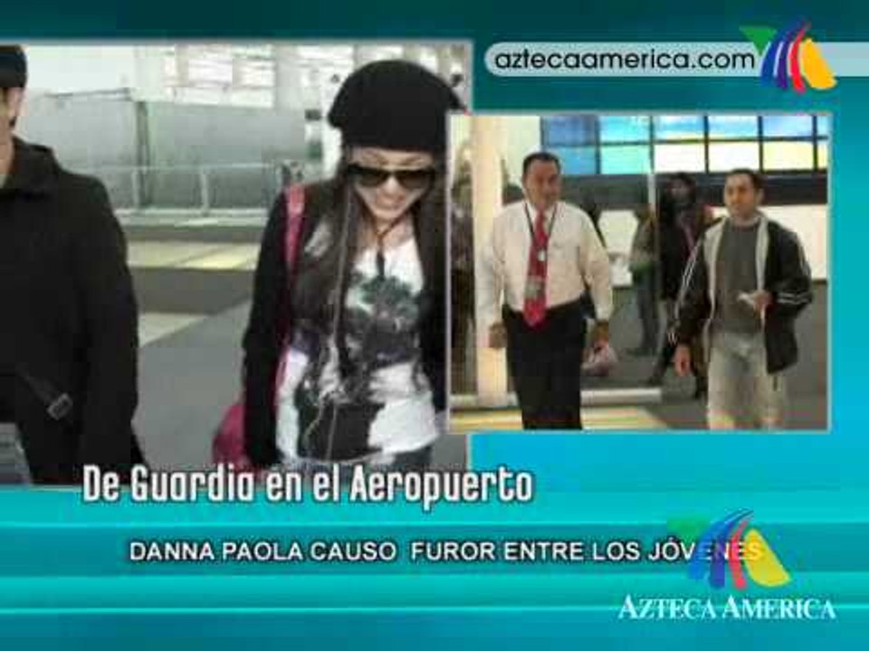 Danna Paola causó furor en el Aeropuerto!!