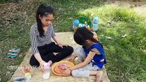 Beautiful girl grill snake - Country food in my village - How to cooking Snake