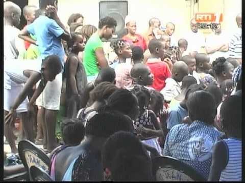 L'ambassade d'Allemagne a offert des kits scolaires au élèves de Yopougon et d'Abobo