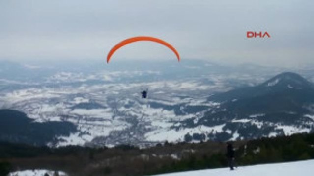 Bolu Abant'ta Yamaç Paraşütü Tutkusu