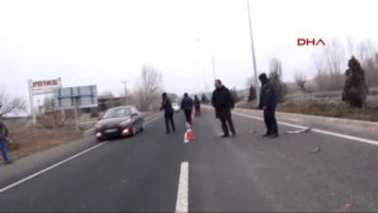 Kütahya Otomobil, Yol Denetiminde Görevli 1 Polise Çarptı