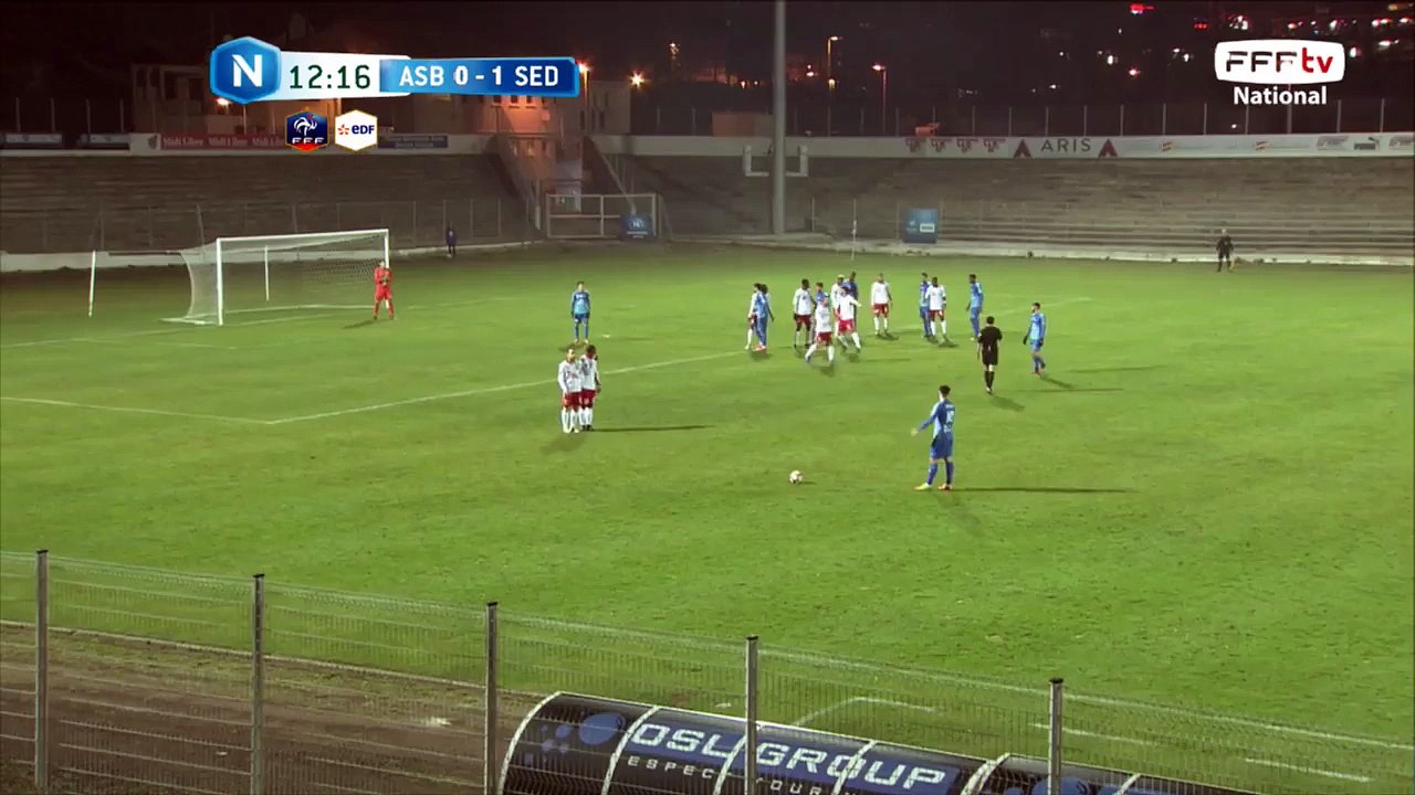 Coup franc enroulé