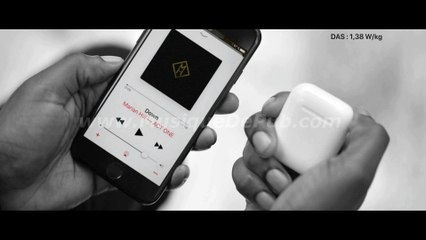 pub Apple iPhone 7 + AirPods 'promenade' 2017 [HQ]