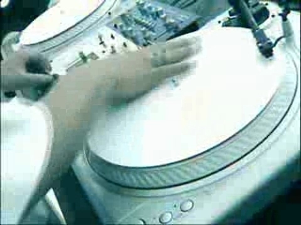 Dragon Ash - Revolater (Q4)