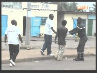 Yamoussoukro: Les sapeurs pompiers et la municipalité debarrassent la ville des malades mentaux