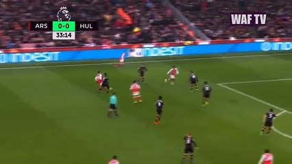 Alexis Sanchez marque... de la main !