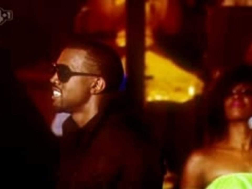 Kanye_West-I_Wonder_(Live_Vodefone_TBA)