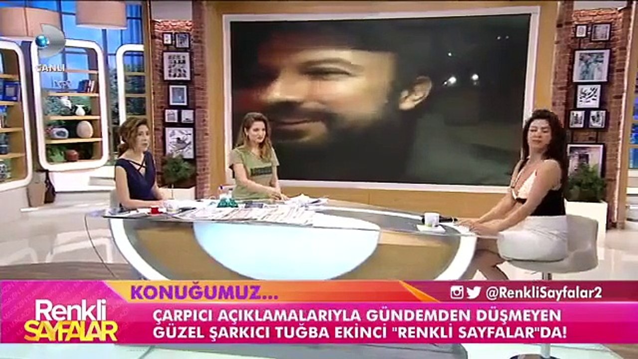 Tuğba Ekinci'den Olay Dekolte