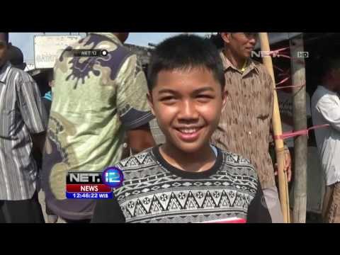 Presiden Jokowi Diserbu Warga Saat Bagi-bagi Sembako di Prambanan - NET12