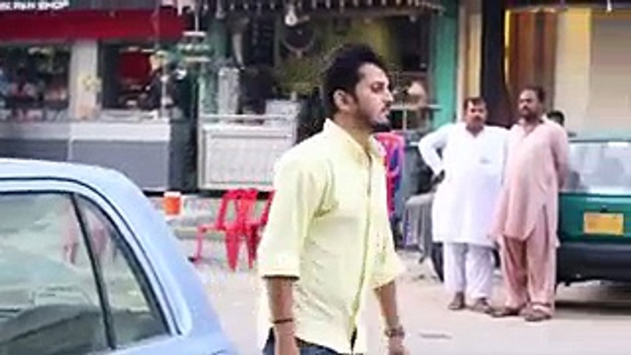 selfie insult...must watch