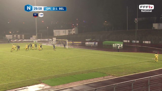 Corner frappé au deuxième poteau