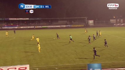 Belle sortie du goal