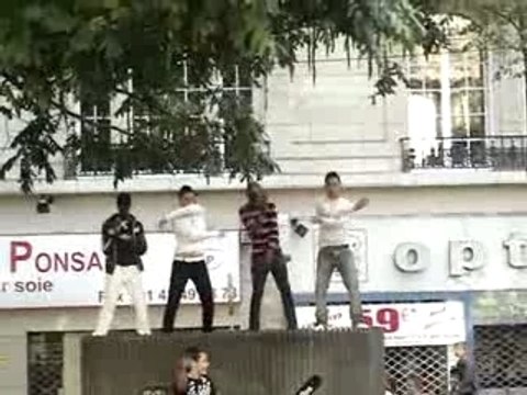 Teaser Technoparade 2007