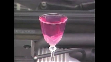 トヨタセルシオ 180km／ｈでもワインがこぼれない