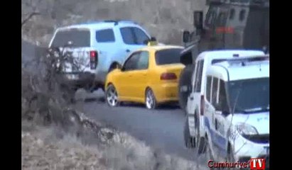 Eşi ve çocuklarını rehin aldı