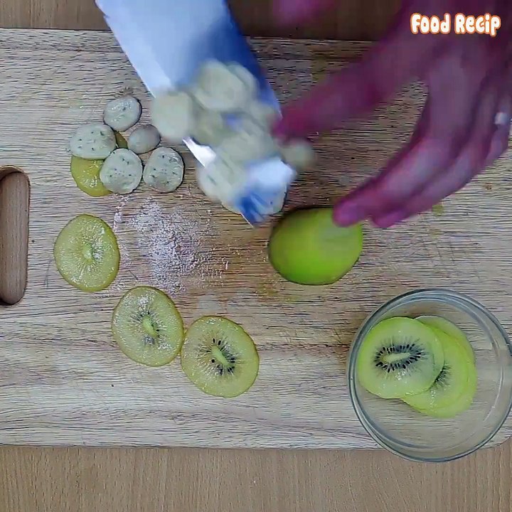Kiwi banana popsicles
