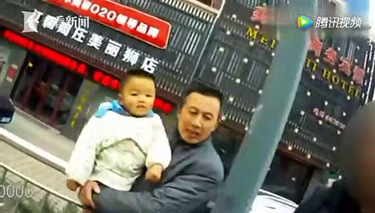 女司机斑马线上撞飞女童 她3年出8次事故3次撞人