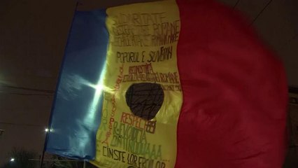 Rumanía: siguen las protestas una semana después de la retirada del decreto