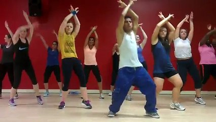 Chammak Challo - Bollywood Zumba with Nilesh