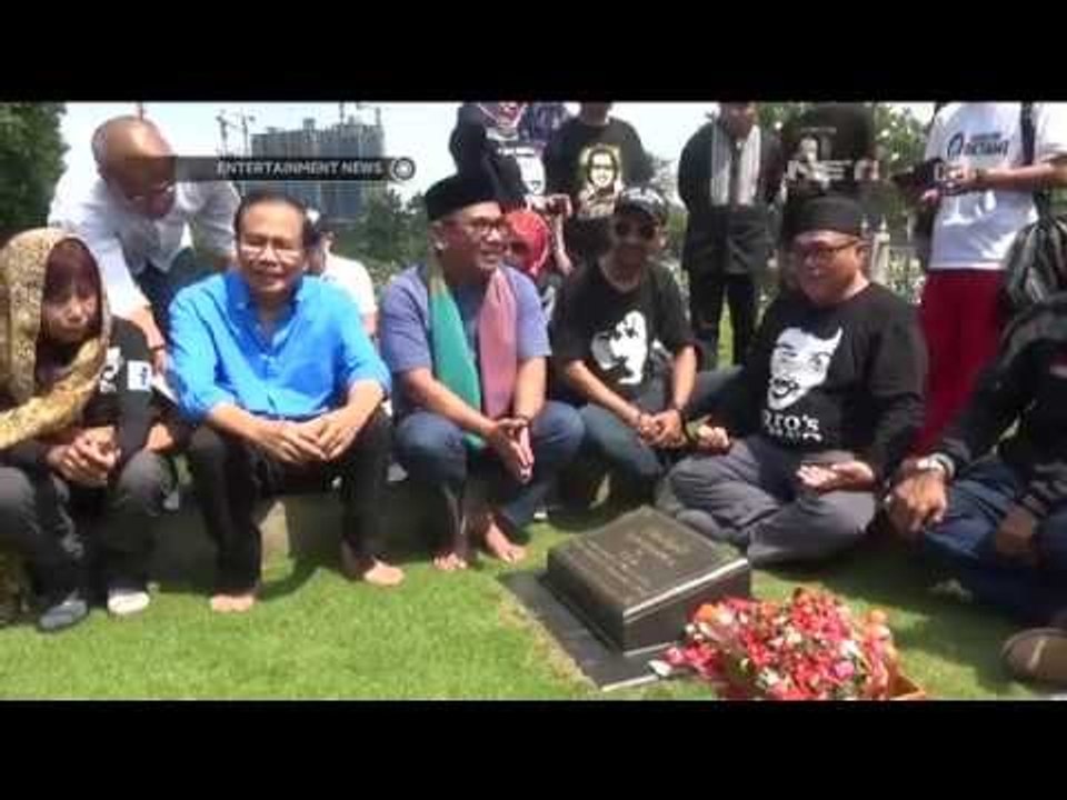 Biem Benyamin dan Rizal Ramli Ziarah Ke Makam Benyamin Sueb