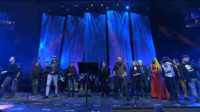 Explosión de solidaridad en el Palau a favor de la acogida de refugiados